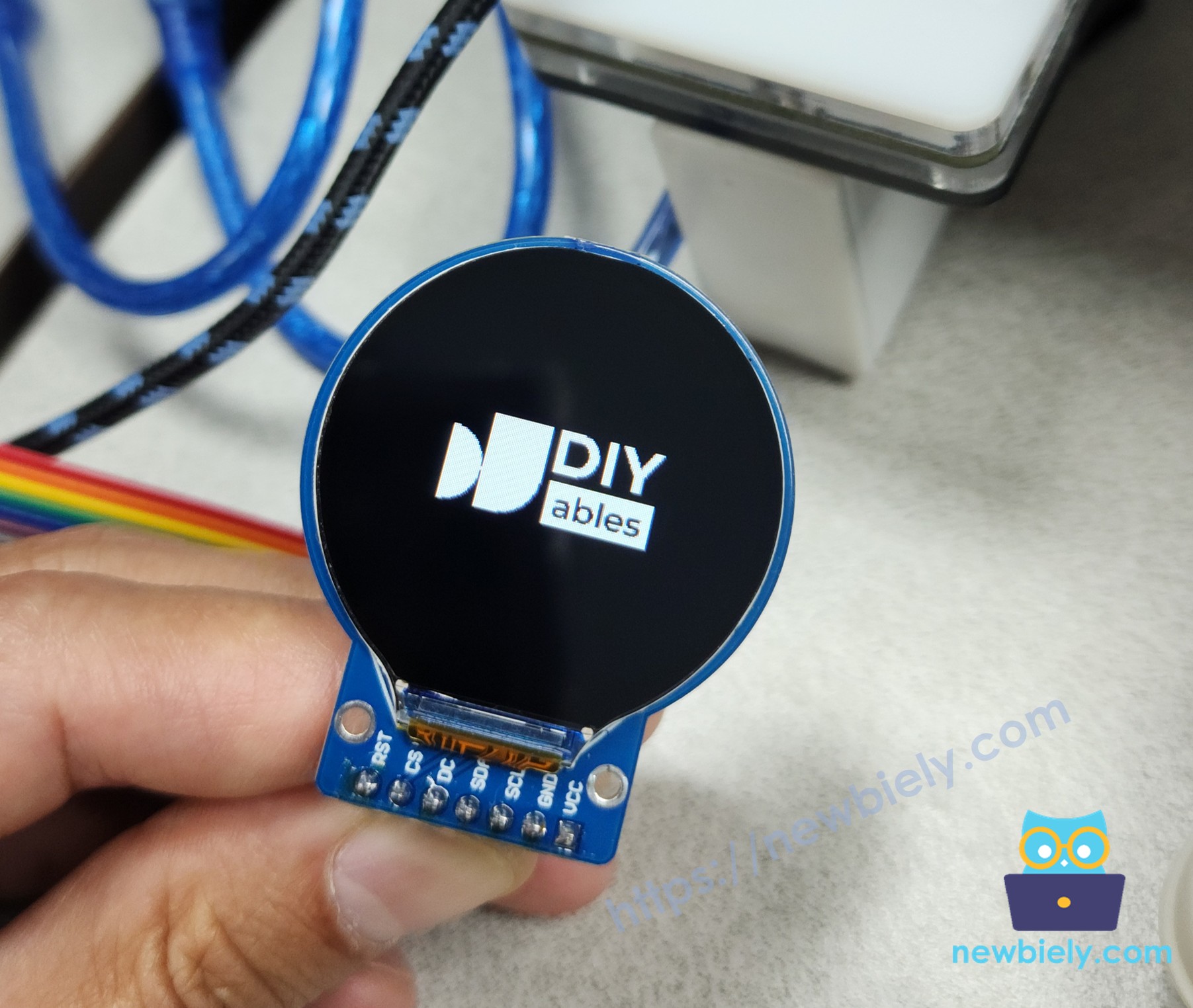 ESP32 C3 Super Mini round circular tft lcd 디스플레이 screen 디스플레이 image from SD 카드
